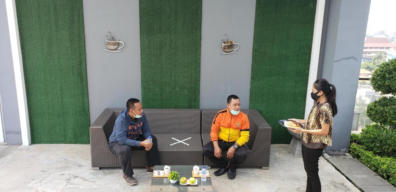 Harvia Suites Kebon Jeruk Jakarta Eksteriør billede